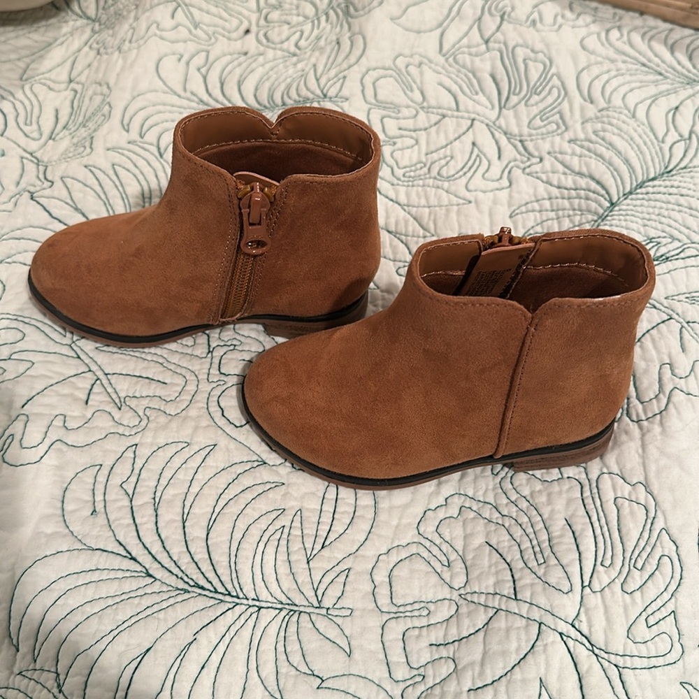 Cat & Jack Booties - Picture 2 of 4